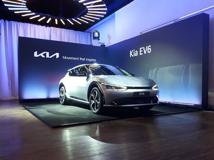     Инновационный Kia EV6 сертифицировали в России Фото: АвтоВзгляд