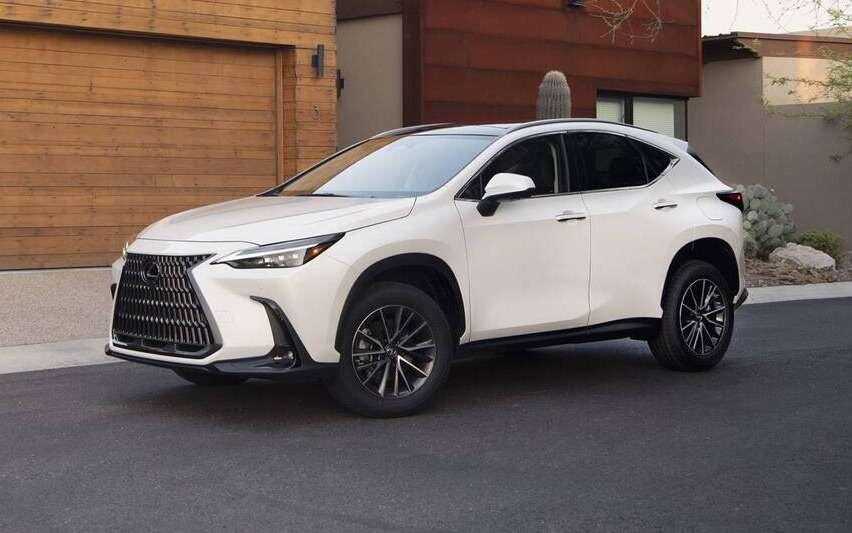    Lexus NX попал под отзыв в России: есть баги в программе
