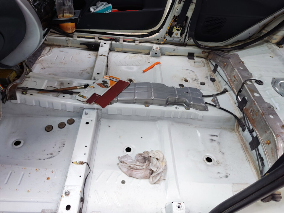 Лёгкая ржавчина под ногами