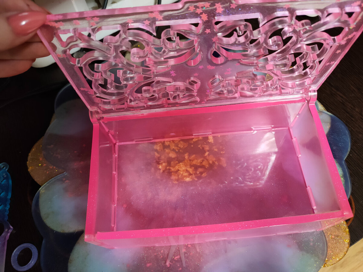 Шкатулка из эпоксидной смолы 