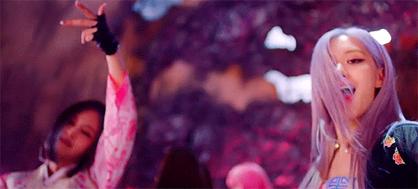 Розе в клипе BLACKPINK - How You Like That 