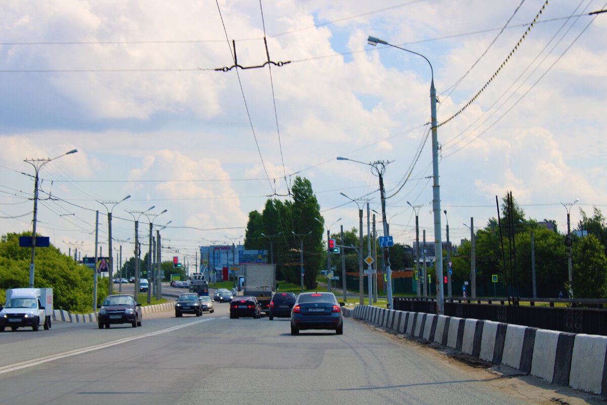 Не успели открыться, а уже закрывают, жалуются продавцы на рынке Чувашии и  отдают товар почти задаром, купила обувь за 300 руб. | Под зонтиком | Дзен