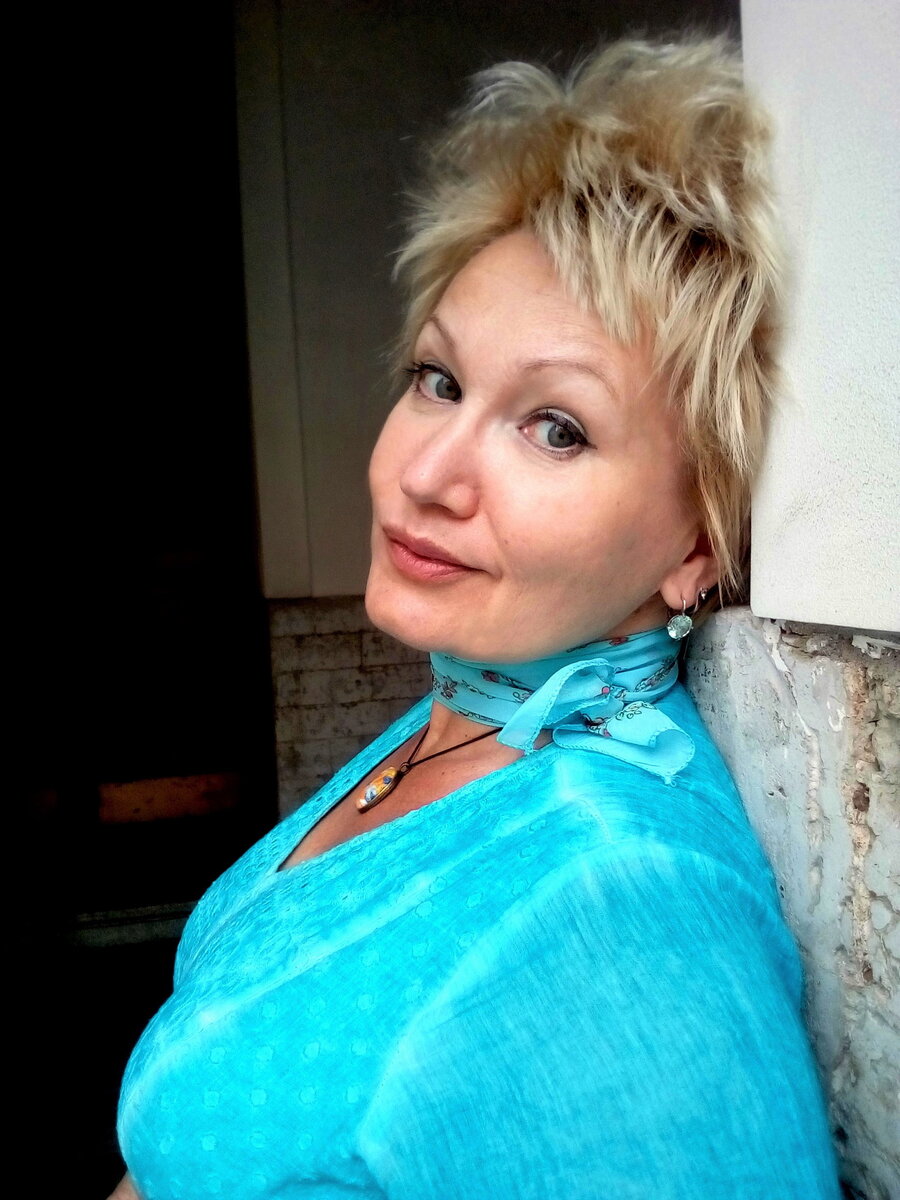 Это индийское платье за два года стало одним из любимых. Натуральный хлопок с шитьем и чехлом. Фото автора.