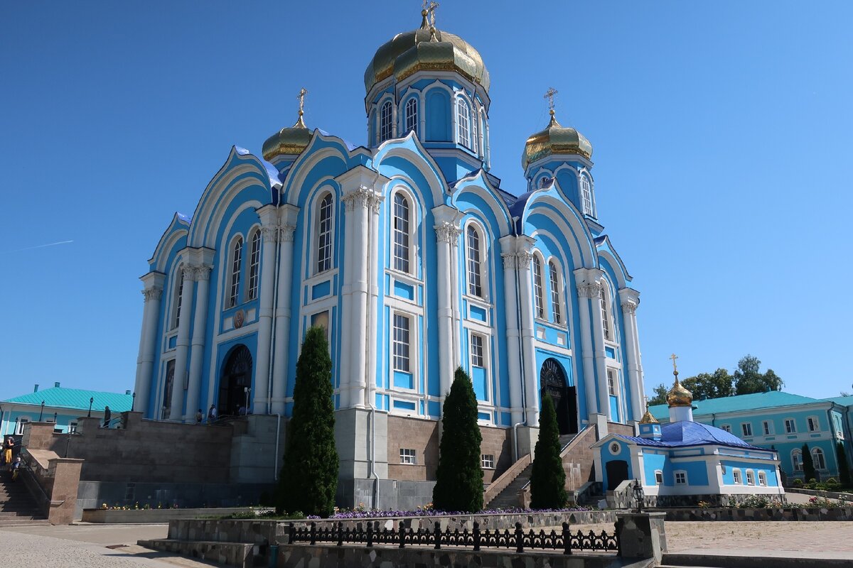 Прогноз погоды задонск. Задонск монастырь Тихона Задонского. Задонский монастырь купальня.