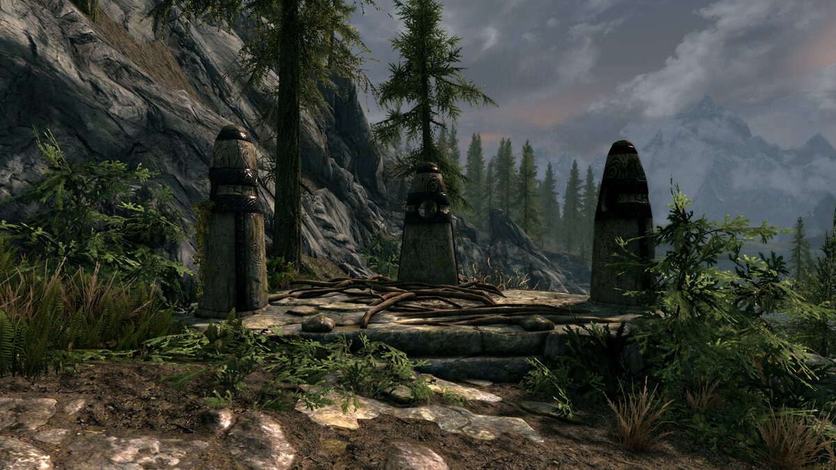 Камни хранители