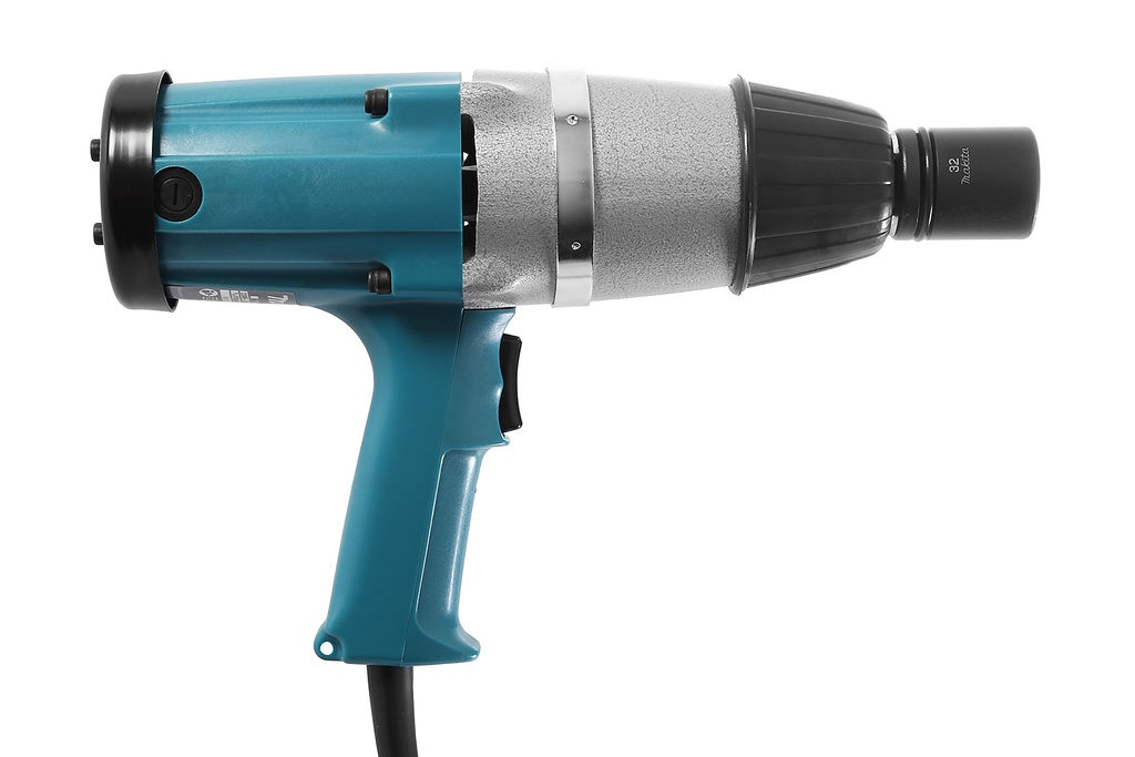 Электрический гайковерт