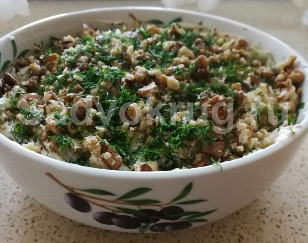 Вкусный салат с куриной грудкой