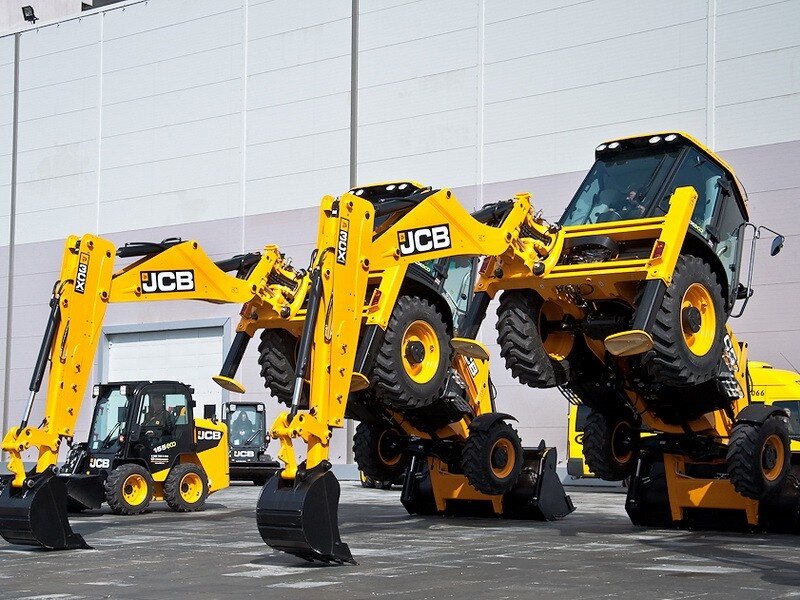       - JCB 3CX       -  