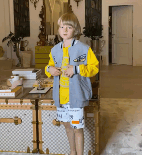 Гном Гномыч рекламирует Фенди и Гуччи в Инстаграм (источник -instagram.com/p/CHAG-IpI4nf/)