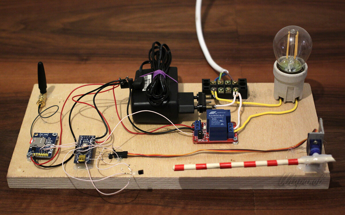 Макет простейшей системы "умный дом"