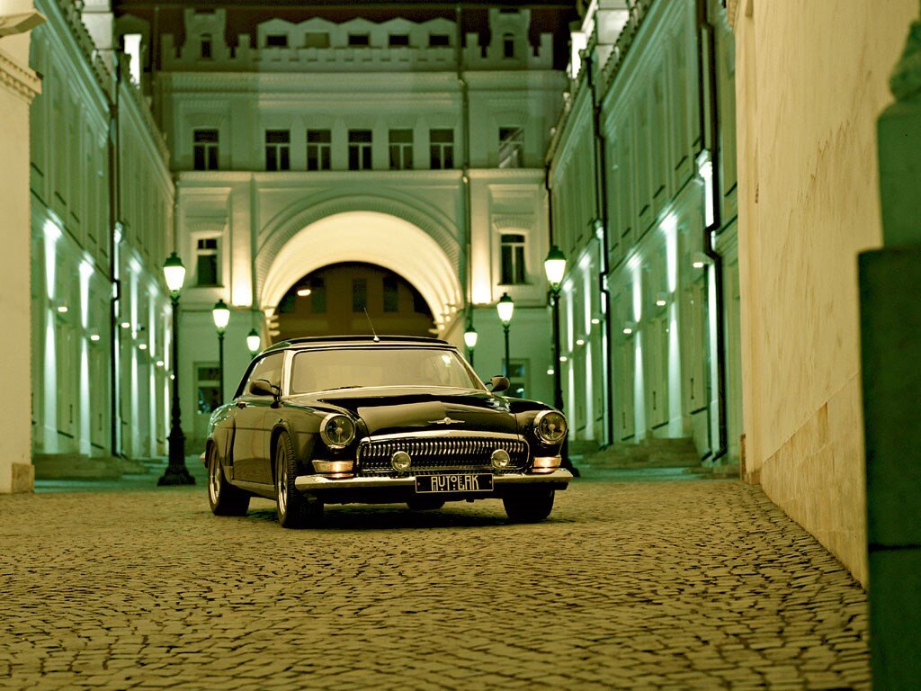 A: Level Volga V12 Coupe.