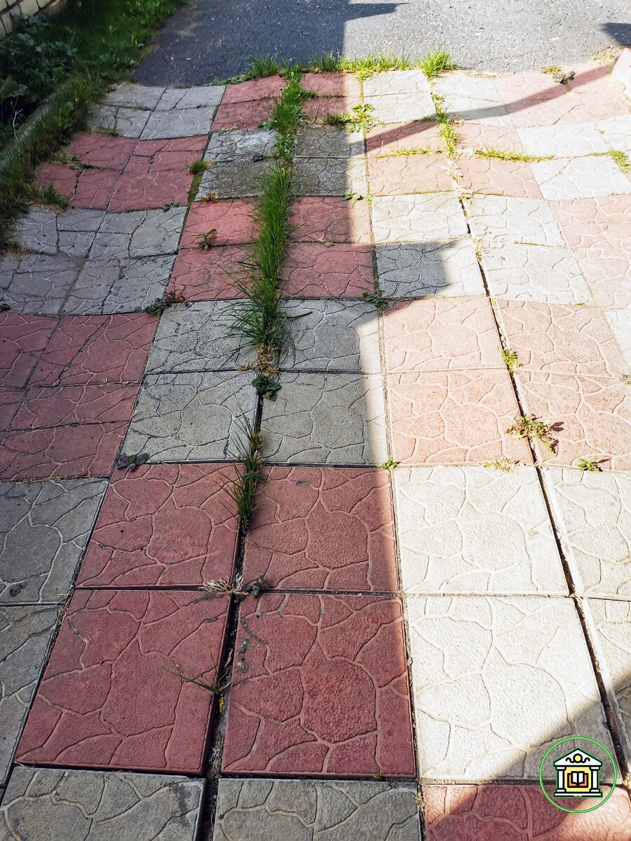 Вся плитка потрескалась и "уплыла"