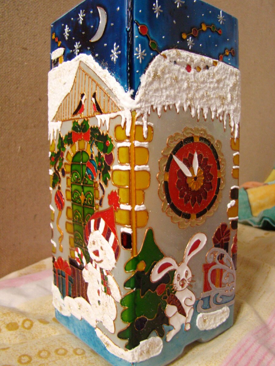 На углах добавлен элемент, перетекающий в следующую картинку