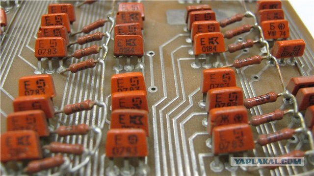 транзисторы КТ 315 на плате