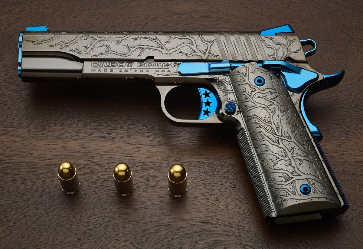 Cabot M1911 Blue Scorpion выпущен в единственном экземпляре калибра .45 АСР