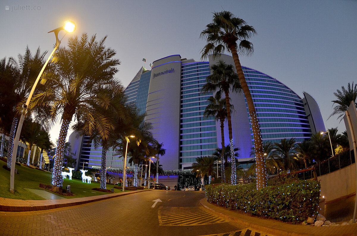 Jumeirah beach. Джумейра-Бич-отель. Джумейра Дубай. Джумейра Бич отель Дубай. Джумейра 2 Бич Дубай.