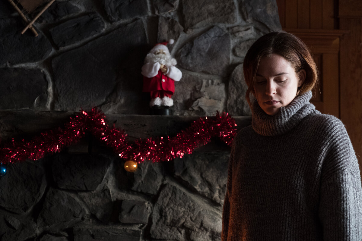 shot from "The Lodge"/2020/Severin Fiala, Veronika Franz/FilmNation Entertainment, Hammer Films /Источник - Kinopoisk.ru