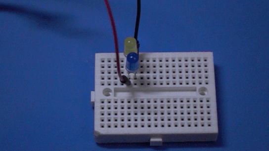 Свечение светодиодов в цепи переменного тока (картинка кликабельна)