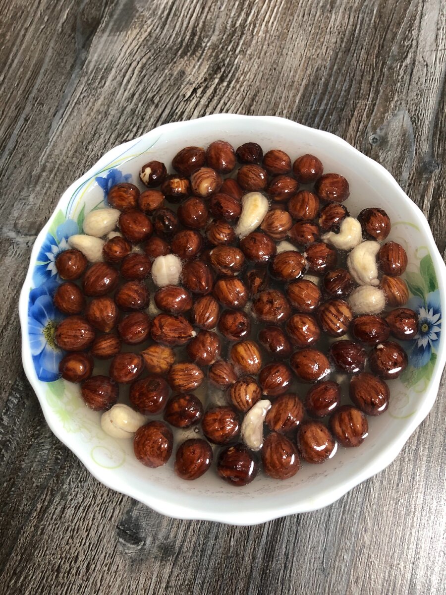 Фундук и кешью.