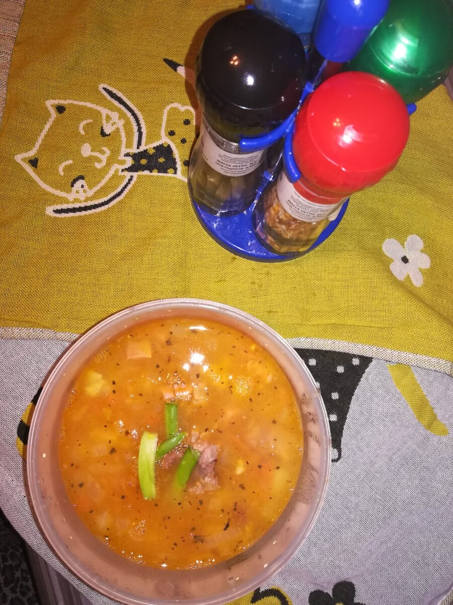 Гороховый суп с копченостями 