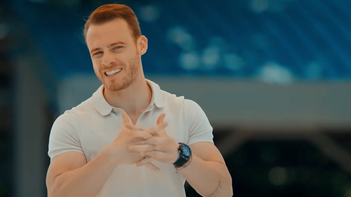 кадр из сериала