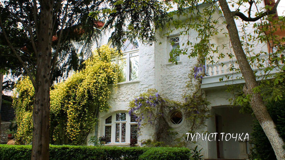 Белая Дача Чехова в Ялте. Юго-восточный фасад