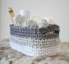 Хранить в таких красивых корзинках можно всё, что угодно, от мелких предметов до белья. А в качестве подарка такие коробочки и корзинки будут просто идеальны!
-15-2