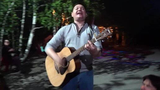 Друзей и денег много не бывает слушать. Друзей и денег много не бывает слушать