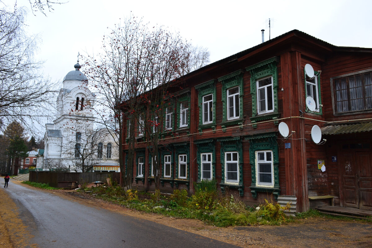 Вознесенский собор и жилой дом в Вичуге (здесь и далее все фотографии автора)