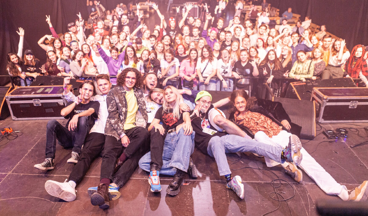 Если много тестировать классные гипотезы, можно обнаружить себя в полном зале