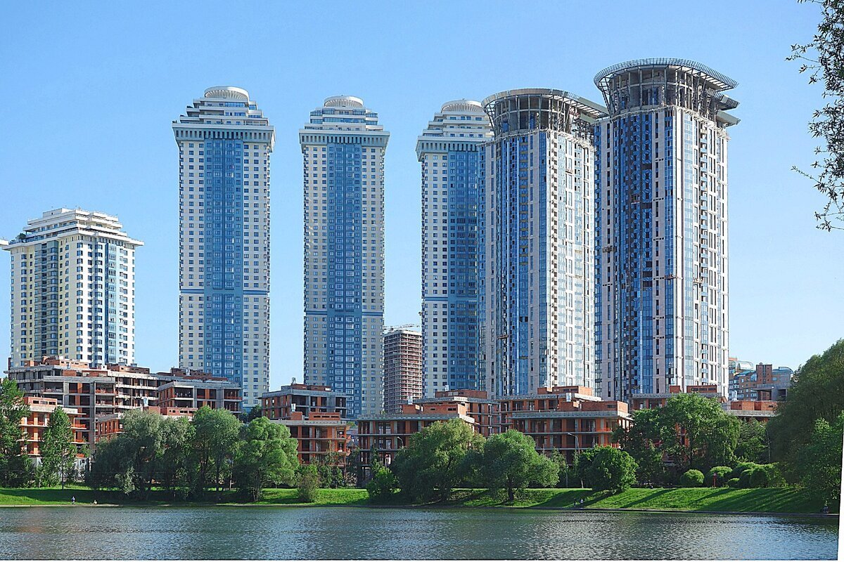 Высокие жилые дома в москве