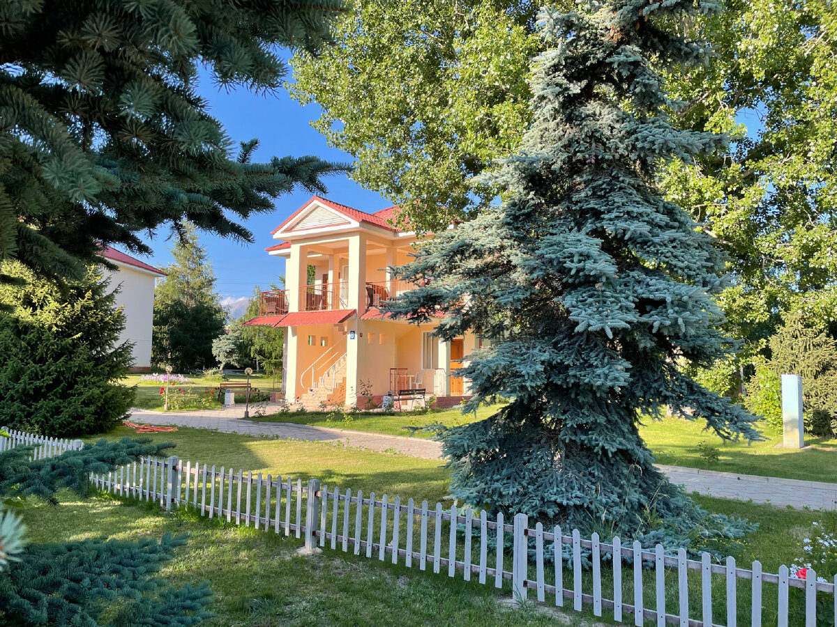 Вид на коттедж 