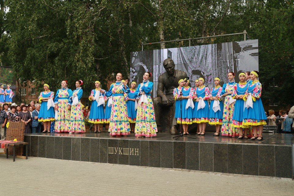     Открытие фестиваля пройдет в Барнауле у памятника Василию Макаровичу Шукшину Олег УКЛАДОВ