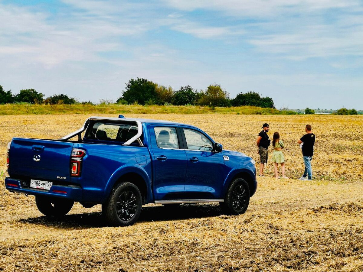 Это не кадр из голливудского фильма, а наши клиенты, оформившие GWM Poer в лизинг, в Санкт-Петербурге 