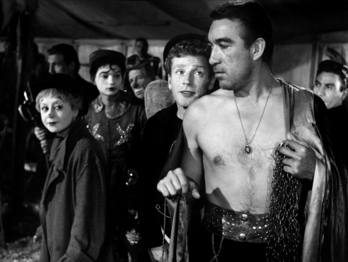 Кадр из фильма "Дорога", 1954 г.