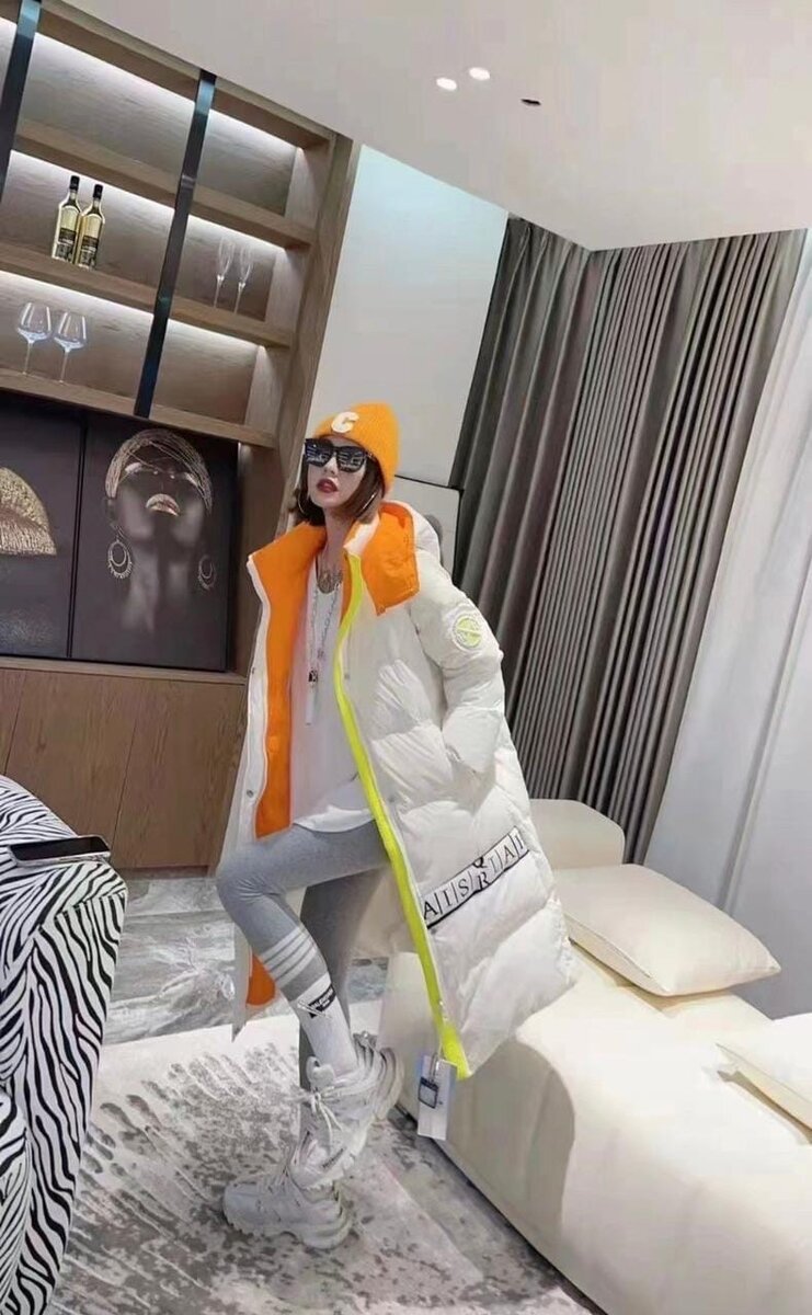 Куртка женская. Мужской зимней одежды оптом. Hoops куртка женская утеплитель. Пальто ламиде с цветами. Rimoonis куртки.