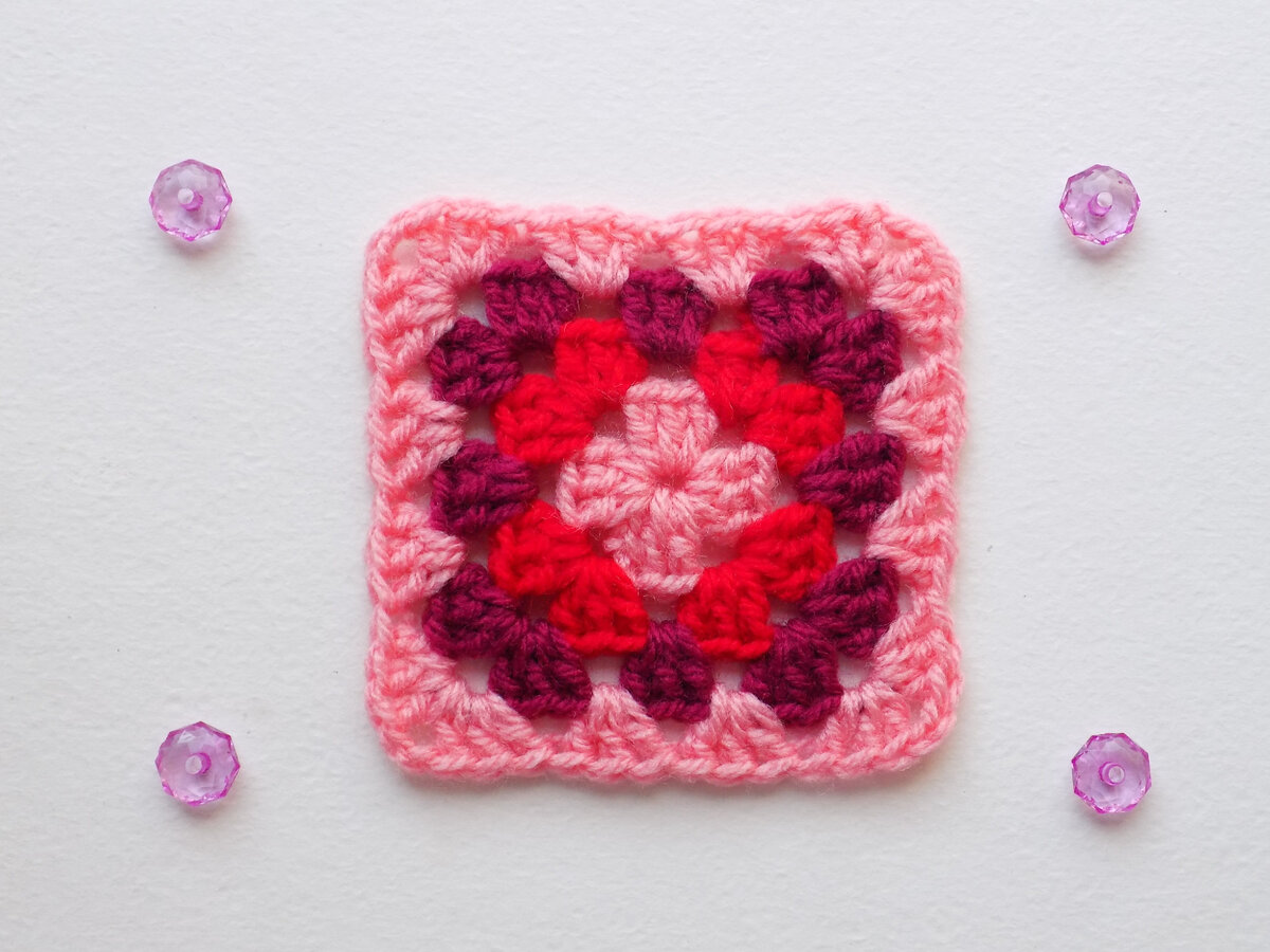 Квадрат связанный крючком