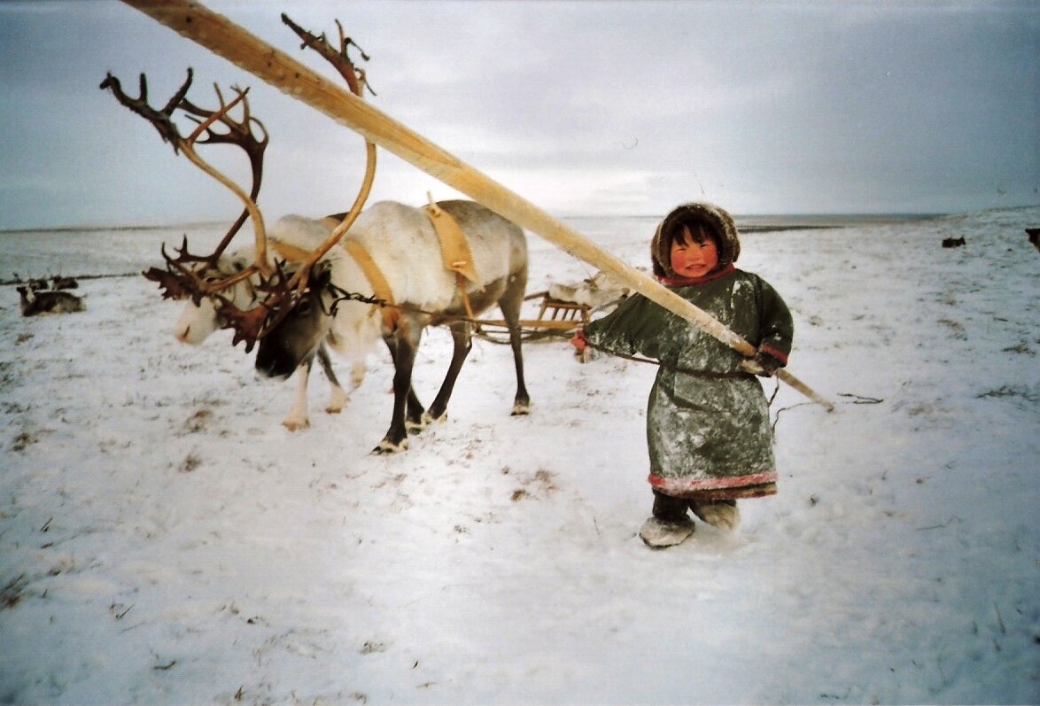 Коряки оленеводы. Одежда чукчей. Чукотский танец. Современные чукчи. Чукчи коряки ительмены эскимосы.