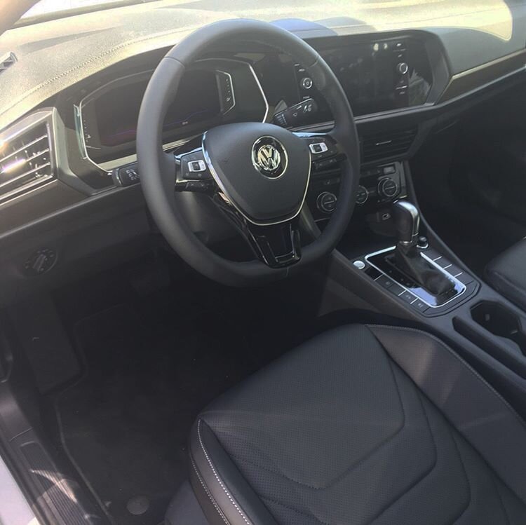 VW Jetta. Салон.