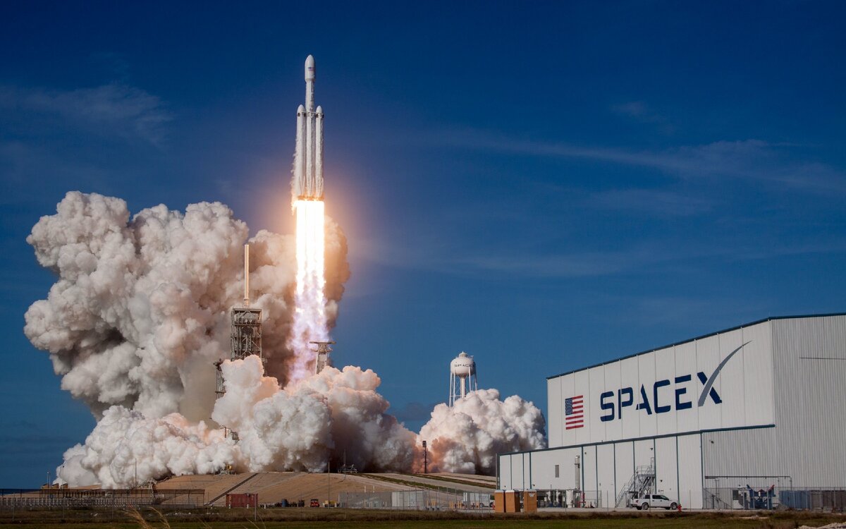 Власти Калифорнии отказали в субсидии SpaceX после размолвки с Маском