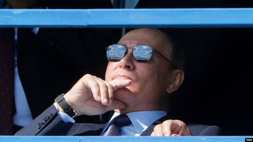 Владимир Путин на авиакосмическом салоне МАКС в аэропорту Жуковский, 27 августа 2019