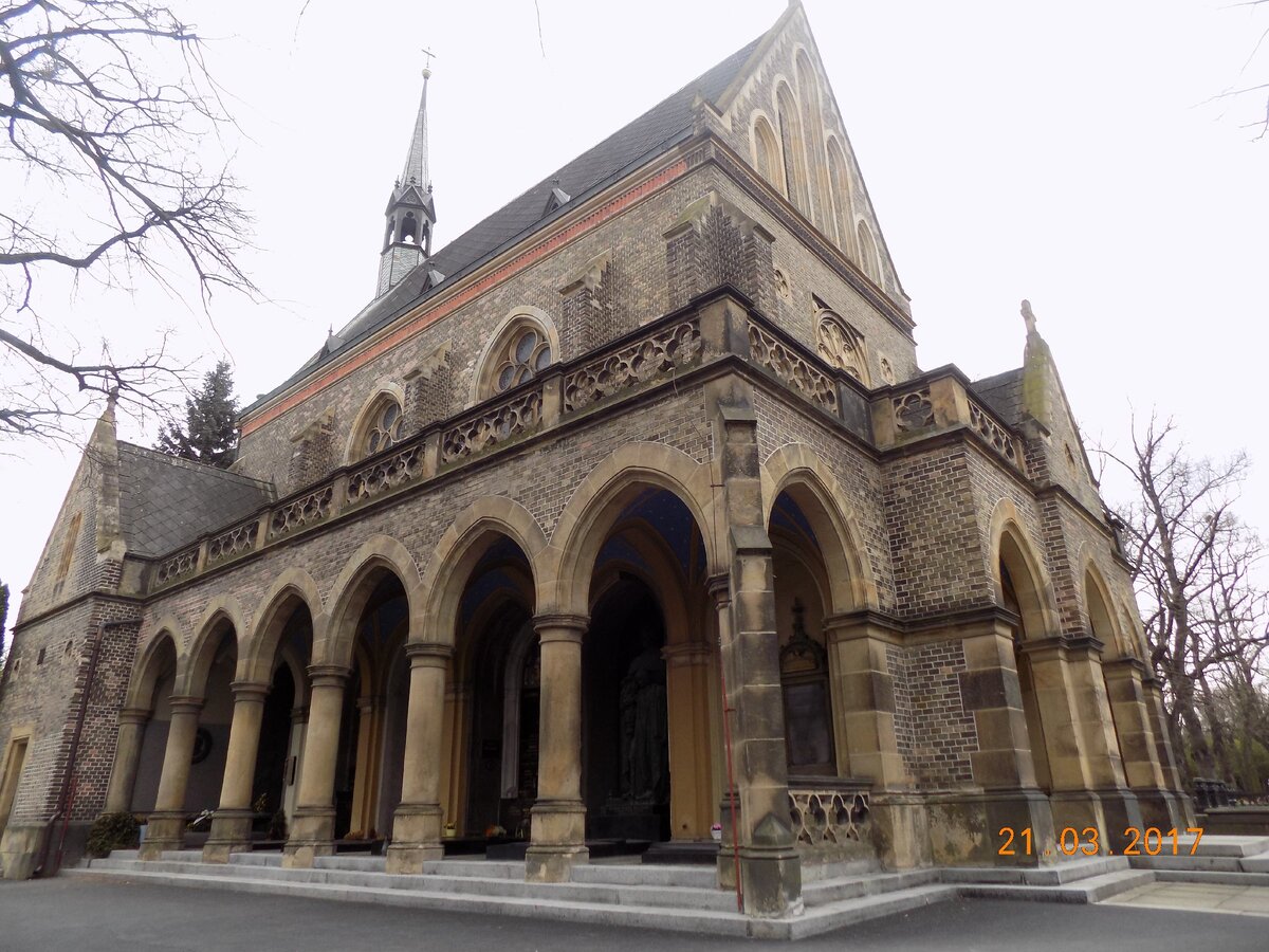 Часовня св. Вацлава на Виноградском кладбище - о ней в конце статьи (фото из личного архива)