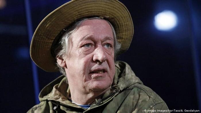 https://www.dw.com/ru/михаил-ефремов-признал-свою-вину-в-дтп-со-смертельным-исходом-в-москве/a-53741497