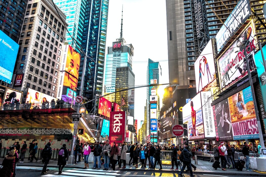 Независимый финансовый консультант, основатель и генеральный директор компании "Личный капитал" Владимир Савенок, автор книг "Инвестировать это просто", "Время инвестировать!", "Миллион для моей дочери" и др.