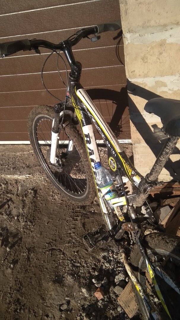 Обычный вид велосипеда после покатушек. Это вы еще меня не видели