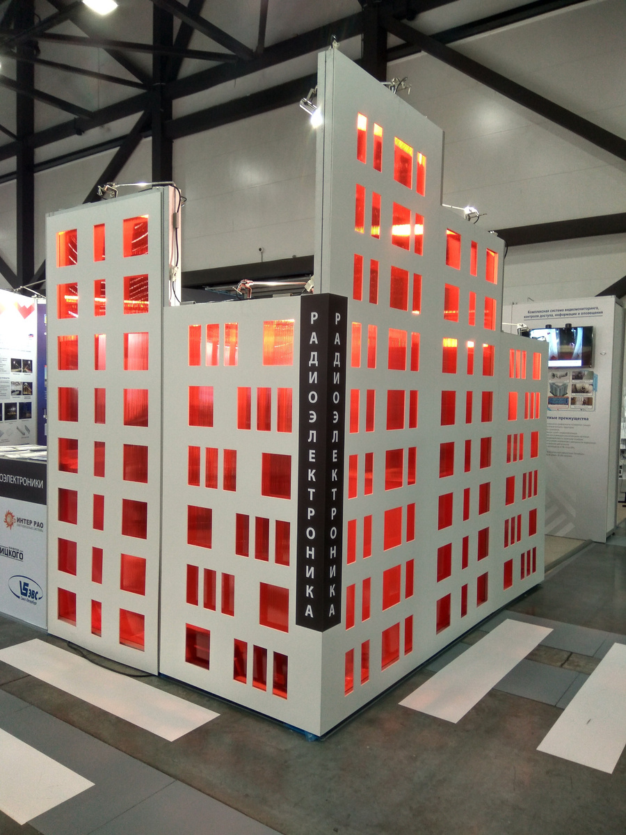 Мой проект Форума "Российский промышленник" 2017г. Аллюминевый конструктор, цветной сотовый поликарбонат и панели из ПВХ.