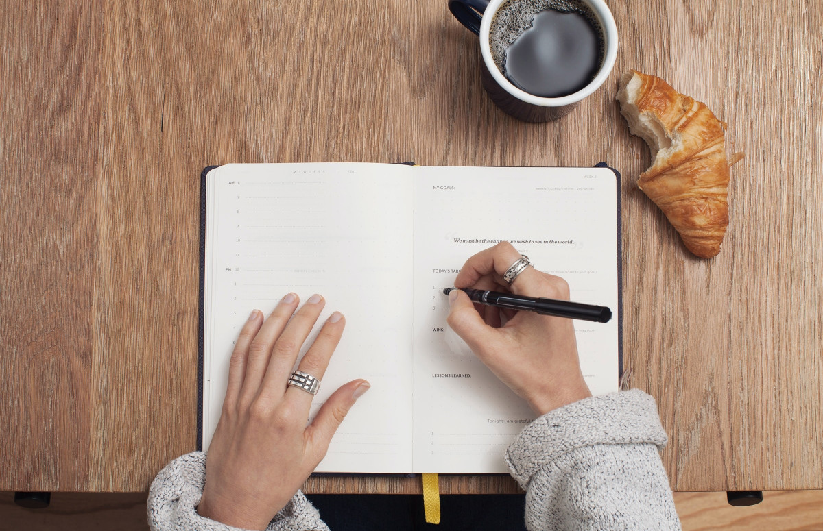 © СATHRYN LAVERY/UNSPLASH . РБК: "Идеальный список дел: как составить и следовать. 10 правил".