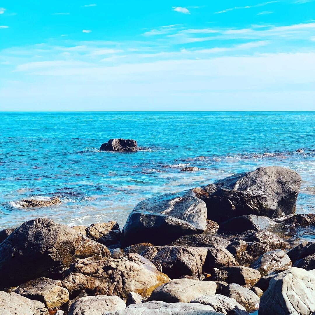 В центре моря. Моря России. Черное море Россия. Море Ируаз. Лето море Россия.