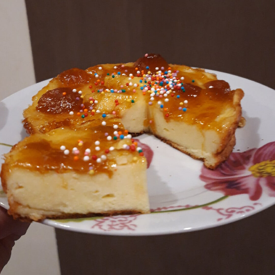 Безглютеновая творожная запеканка с абрикосовым джемом