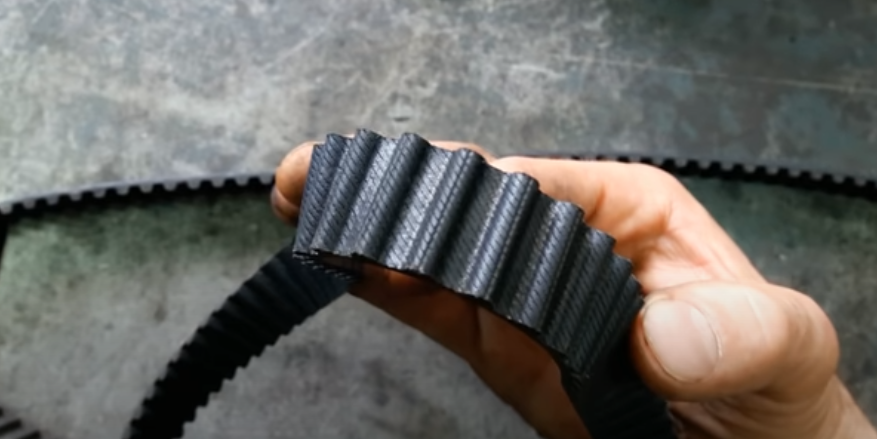 Действительно проверенный способ определить износ ремня ГРМ без съема, а так же узнать сколько он еще прослужит